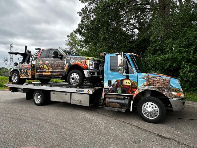 Brooks Towing LLC