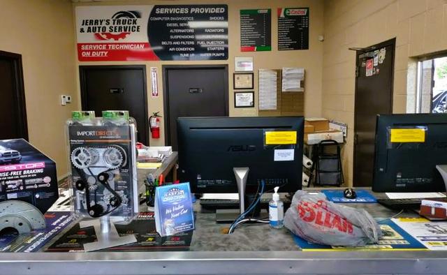 Jerry's Truck and Auto Service, Laredo, Texas