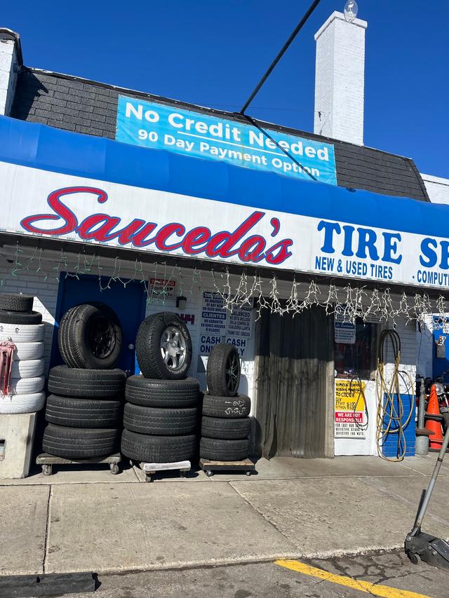 Saucedo's Auto & Tire Repair Shop, Cicero, Illinois