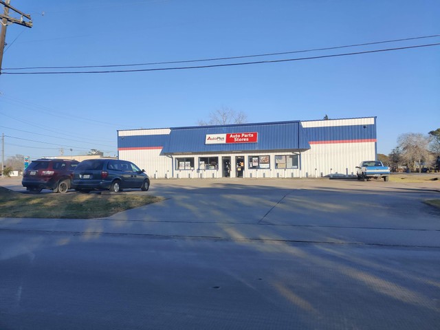 AUTO PLUS