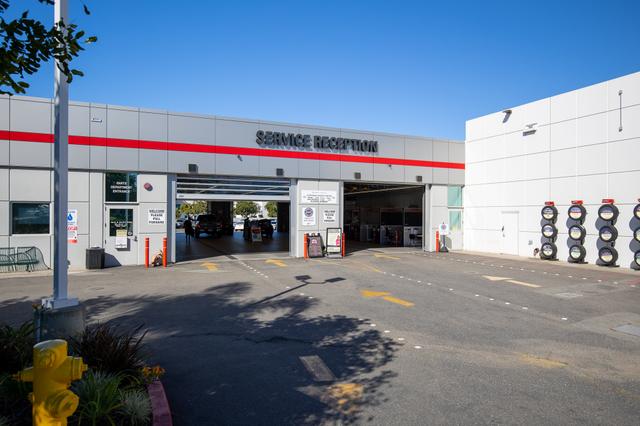 AutoNation Toyota Irvine Service Center, Irvine, California