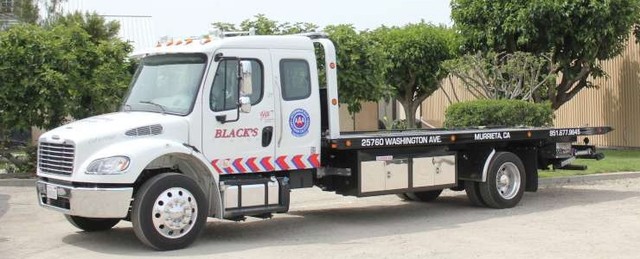 Black's Towing