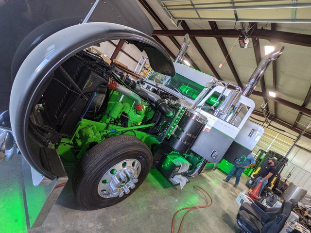 Ray's Auto Sales & Equipment