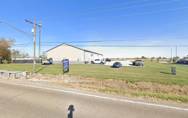 Aviston Auto Body LLC, Aviston, Illinois