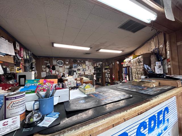 Winrock Truck Parts & Equipment