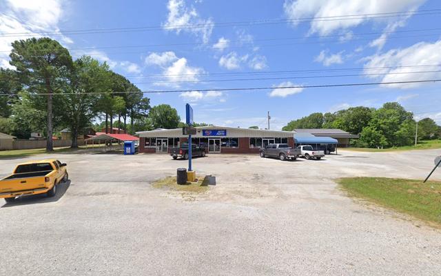 S & J Auto Parts, Baldwyn, Mississippi
