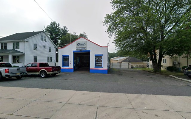 Deans Garage Inc