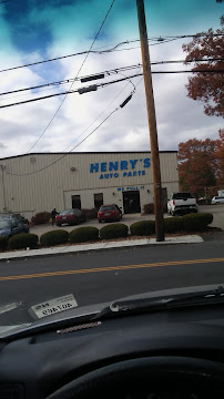 Henry's Auto Parts, LLC011