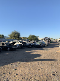 Automaster Salvage Yard011