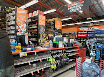 AutoZone Auto Parts011