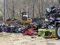 Robertson's Auto Salvage012