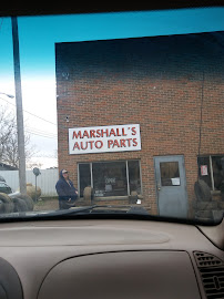 Marshall's Auto & Truck Parts012