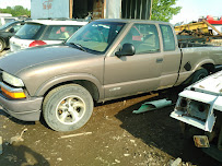 Yaw's Auto Salvage012