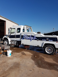 Stanley's Wrecker Service012