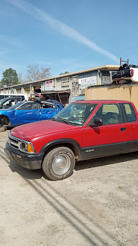 A & B Auto Salvage014