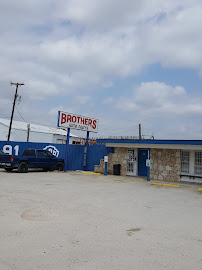 Brothers Auto Parts014