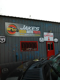 Jake's Used Auto Parts014