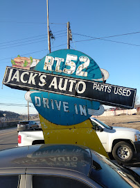 Jack’s Used Auto Parts018