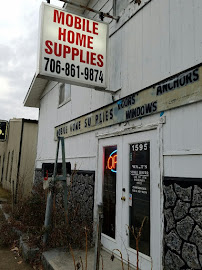 Mobile Home Supplies and Walt's Salvage018