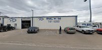 Rey's Parts & Sales018