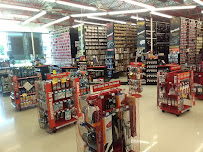 AutoZone Auto Parts02