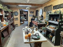 Homestead Antiques02