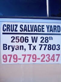 Cruz Salvage Yard02