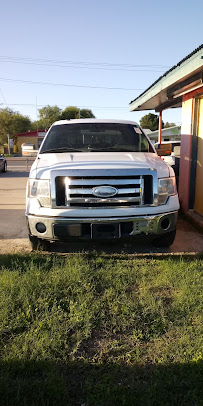 Del Rio Auto Sales03