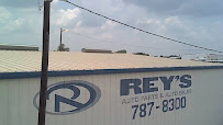 Rey's Parts & Sales03