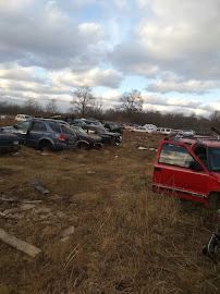 Freeman's Auto Salvage04