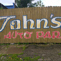 John's Used Auto Parts04