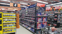 AutoZone Auto Parts04