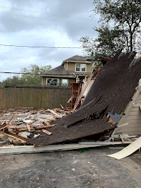 TEXAN JUNK REMOVAL & DEMOLITION04