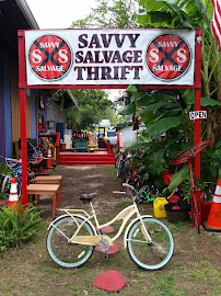 SAVVY SALVAGE THRIFT05