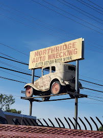 Northridge Auto Wrecking05