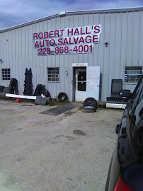 Robert Hall's Auto Salvage07