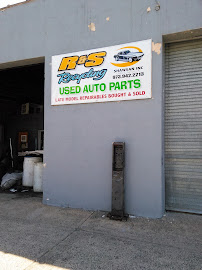 R & S Used Auto Parts07