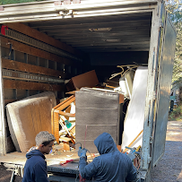 UNIVERSAL JUNK REMOVAL LLC07