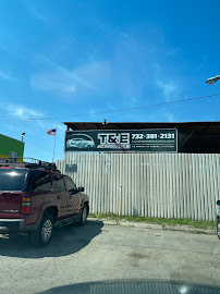 T & E Auto Wreckers Inc07