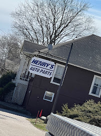 Henry's Auto Parts, LLC08