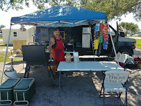 Junkyard Dawgs Food Stand09