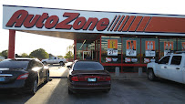 AutoZone Auto Parts010